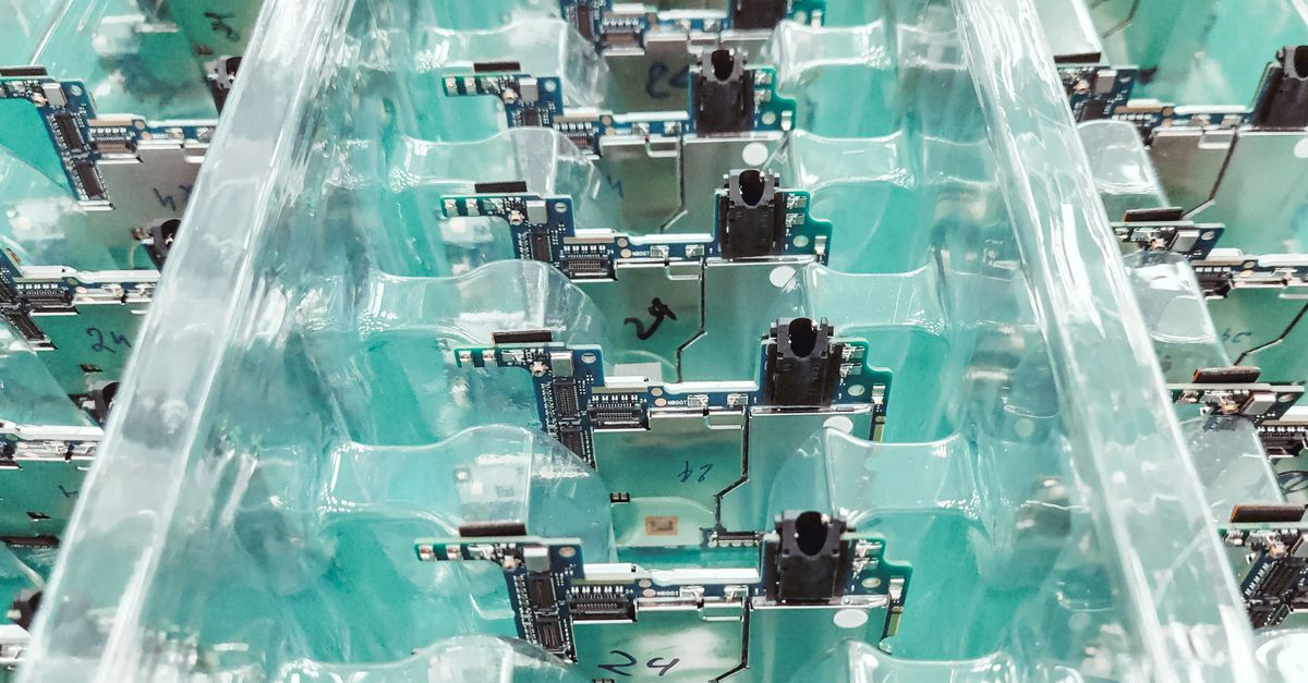 Kickstarter hardware timeline: funded to delivered